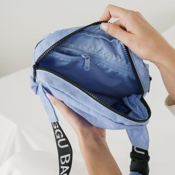 NWT Baggu Fanny Pack - Cornflower w/ OG Strap - Picture 5 of 14
